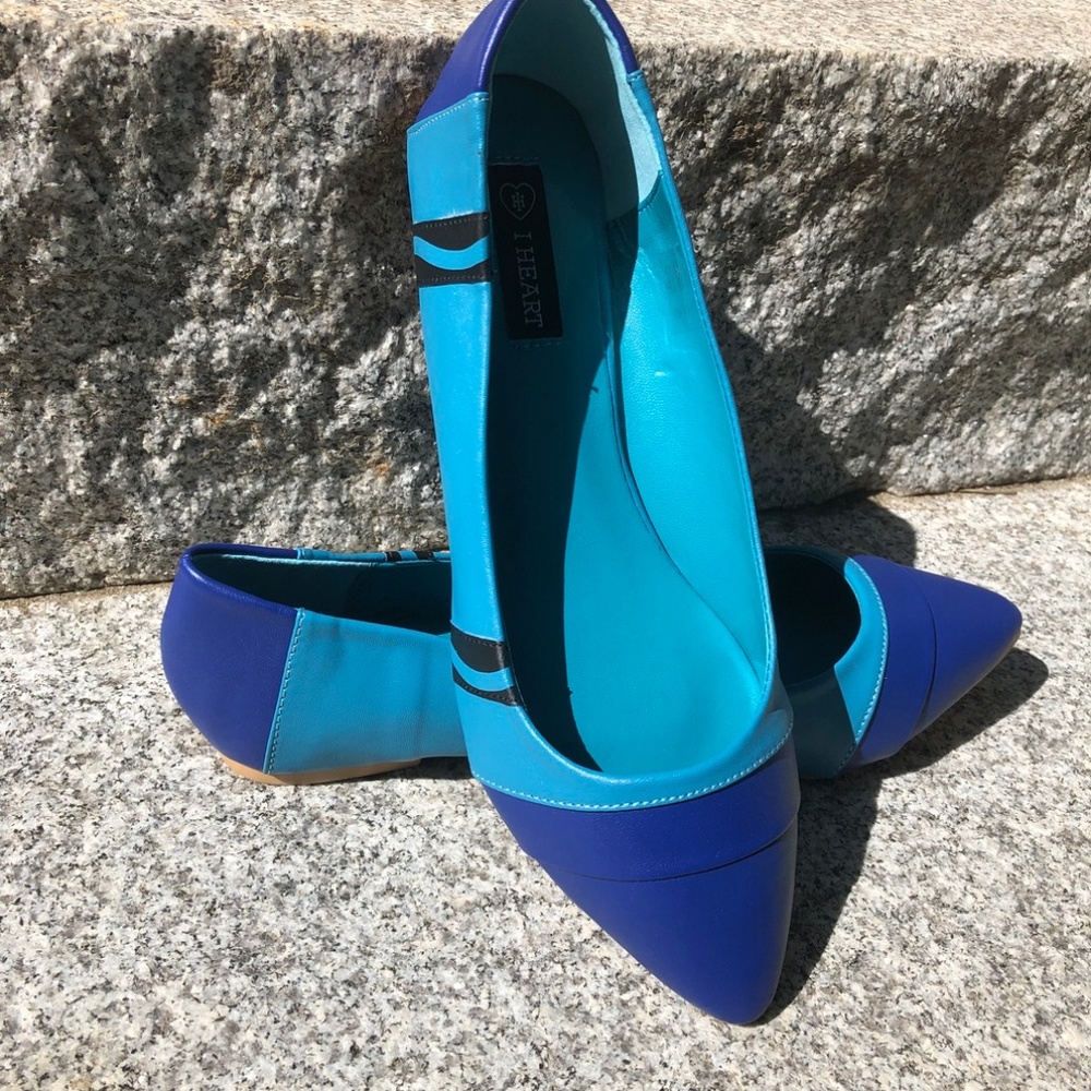 Blue Crayon Flats
